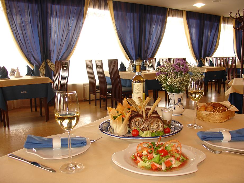 снимок помещения для мероприятия Рестораны Гжель на 1 зал мест Краснодара